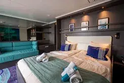 Grand Suite with balcony - Hondius - Oceanwide Expeditions