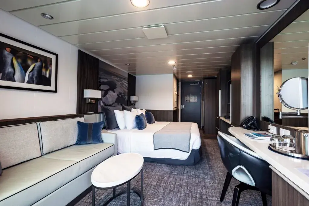 Aurora Stateroom Superior - Sylvia Earle - Aurora Expeditions